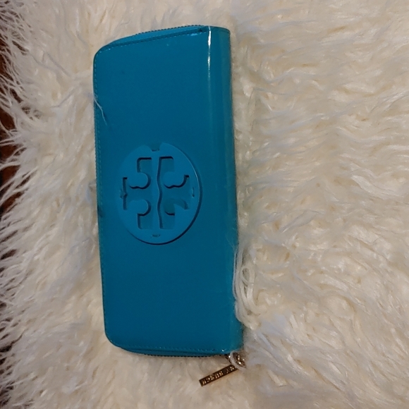 Tory Burch Handbags - ⭐Host Pick⭐Tory Burch Wallet